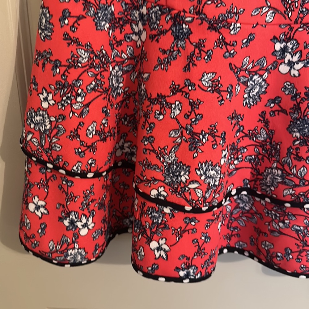 Adorable Floral pink dress! - Picture 5 of 6